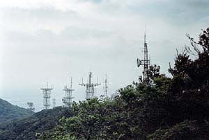 筑波山山頂の電波塔の画像：茨城県つくば市