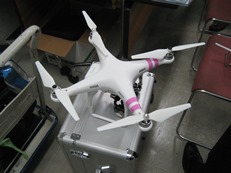 測量機器・システム展（UAVの展示）写真