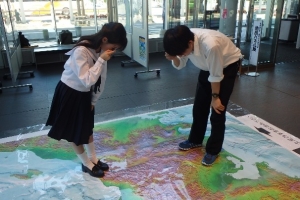 写真：地図パネル展（福井市）の様子2枚目