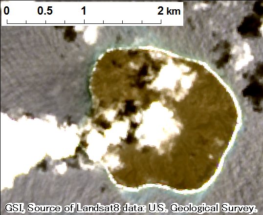 西之島付近の噴火、Landsat-8、2018年7月15日 ps